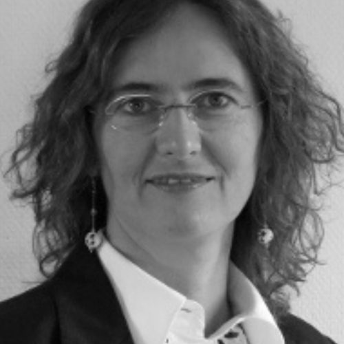 Cristina Grasseni e’ Professore ordinario di Antropologia Culturale presso l'Università di Leiden, Paesi Bassi.