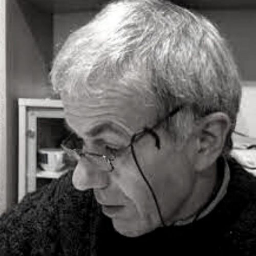 Alessandro Arcangeli insegna storia moderna all’Università di Verona.